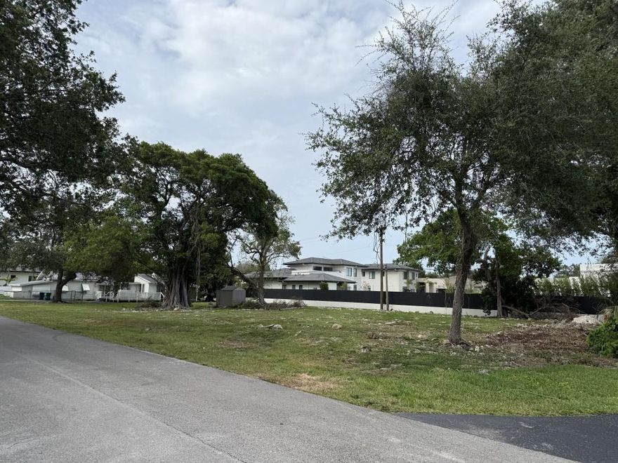 This 1108 square foot single family home has 2 bedrooms and 1.0 bathrooms.  This is a corner lot on a dead end perfect for building a new home.  Most of the trees have been cleared from the lot so it is an open piece of land with a 1108 sqft cottage one the property