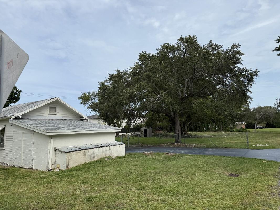 7260 SW 76th St