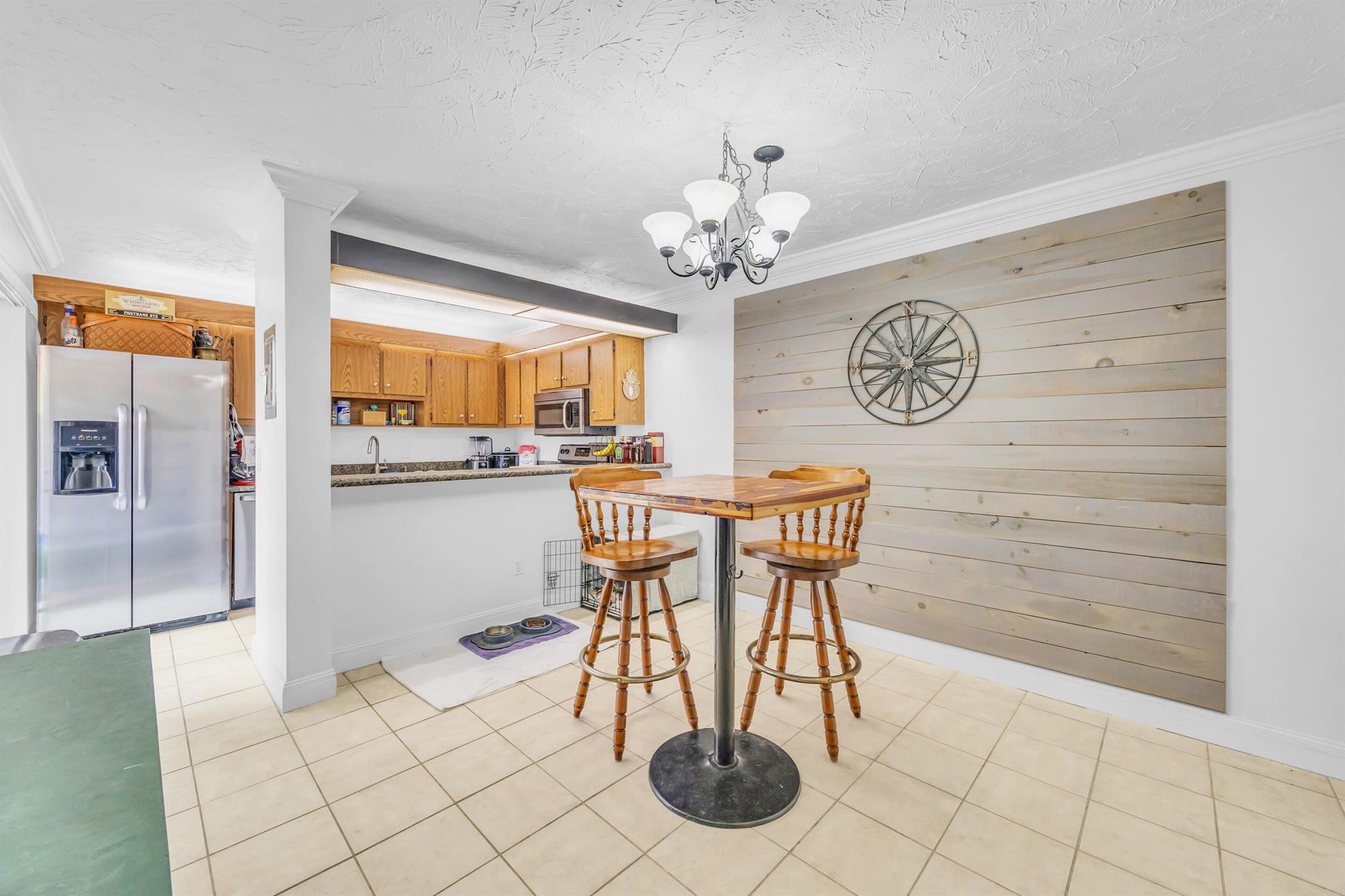 825 Center Street 49a