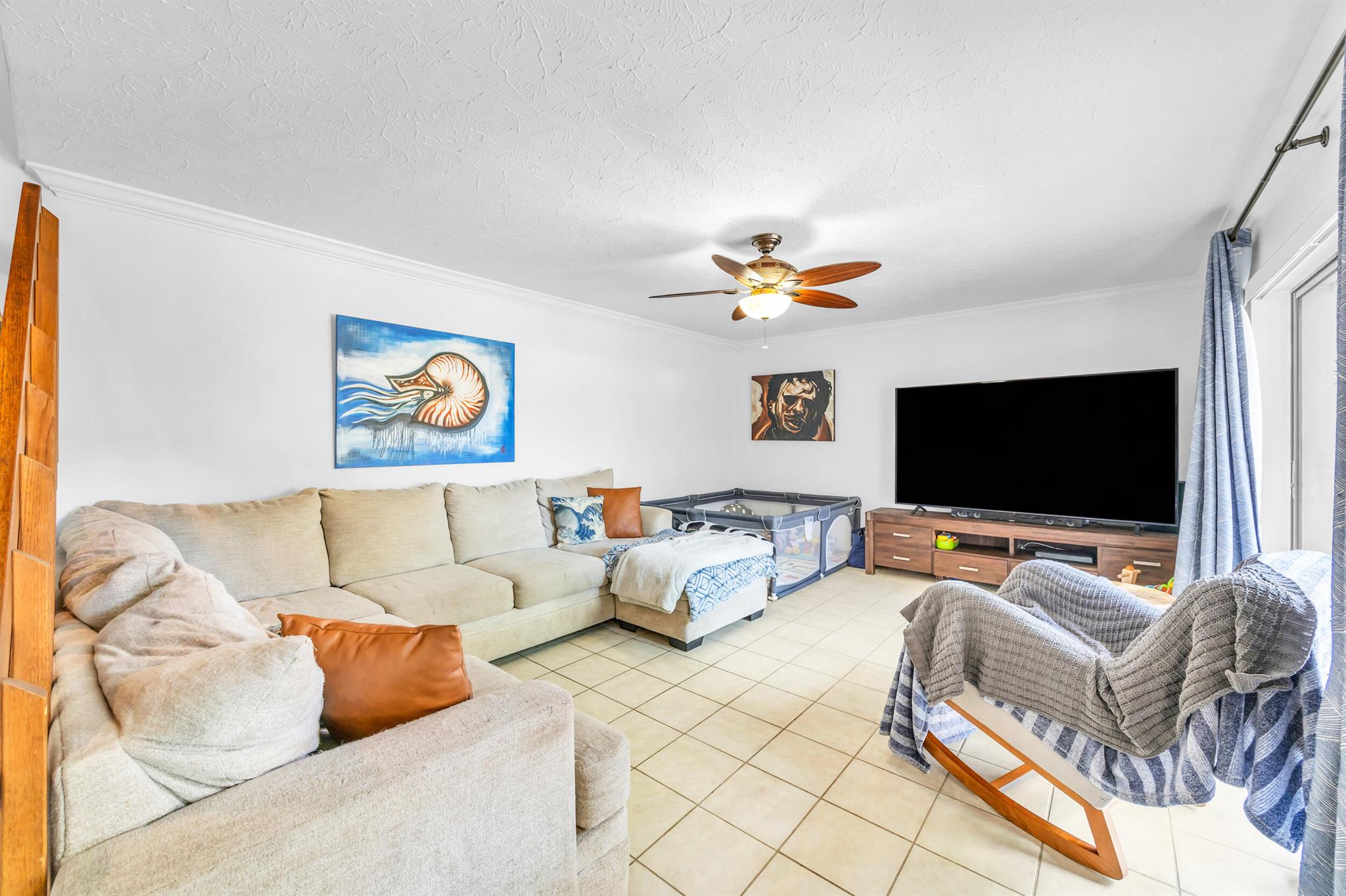 825 Center Street 49a