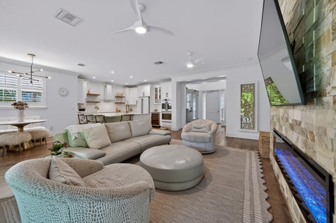 Tiny photo for 1031 Tiki Drive, Jupiter, FL 33458 (MLS # B26090656)