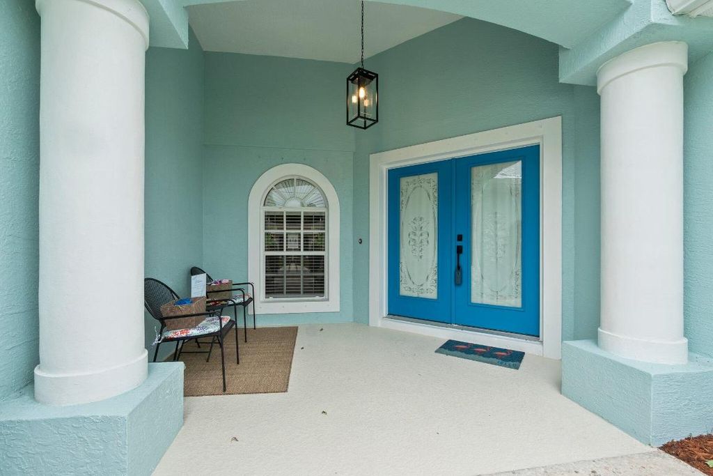 Photo of 332 SW Enon Street, Port Saint Lucie, FL 34953 (MLS # R10977972)