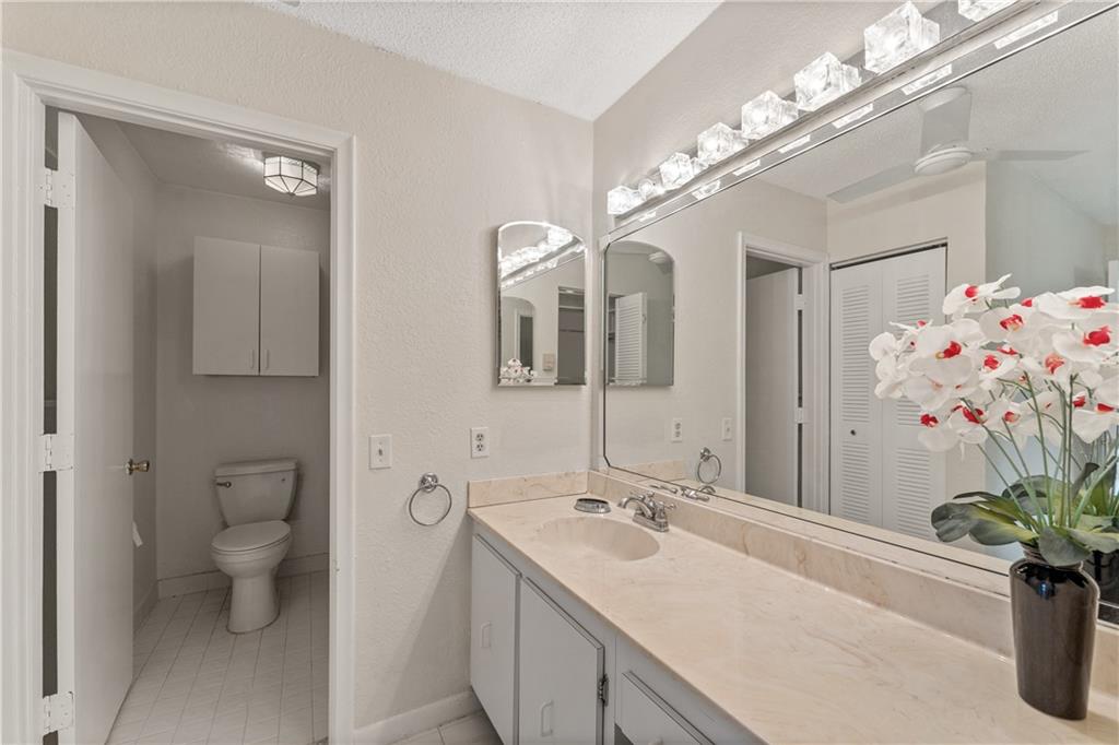 VISTAS OF BOCA LAGO - Residential