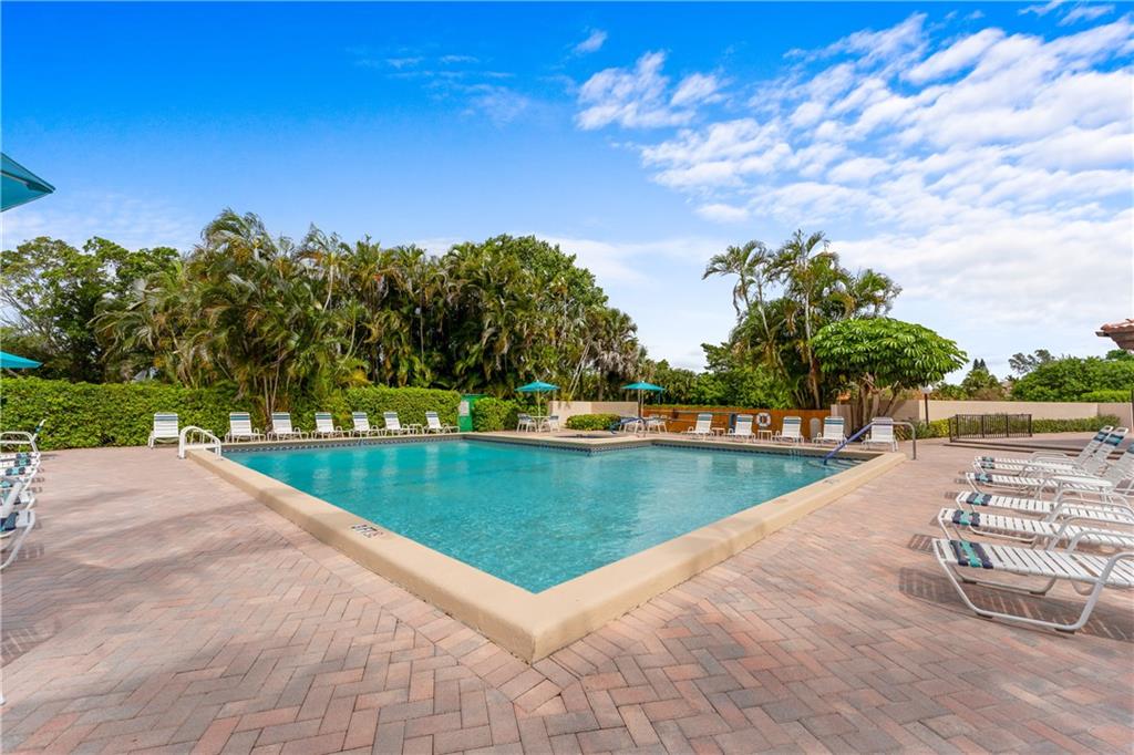 VISTAS OF BOCA LAGO - Residential
