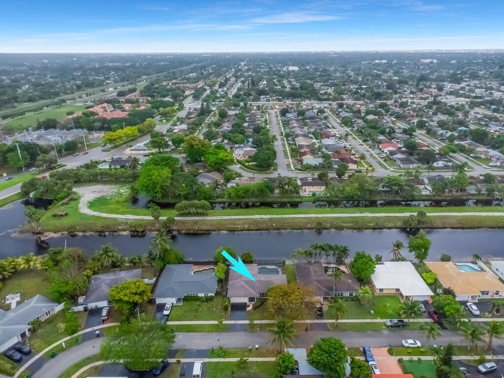 8270 NW 66th Terrace