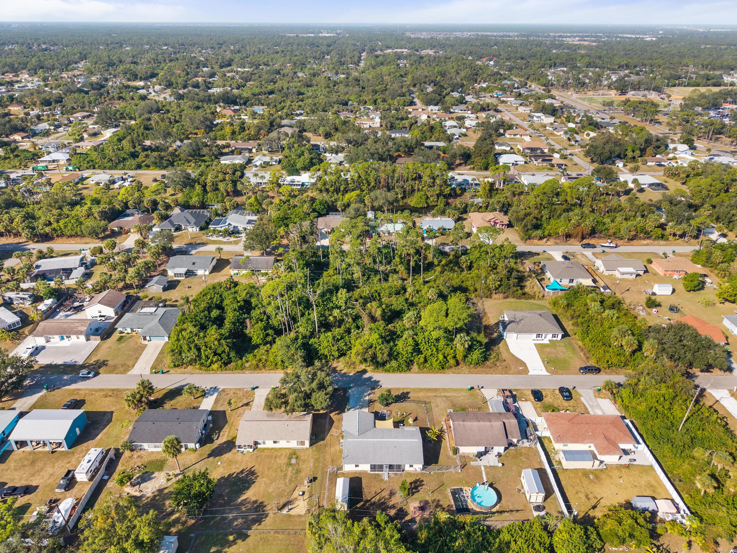 PORT CHARLOTTE - Land