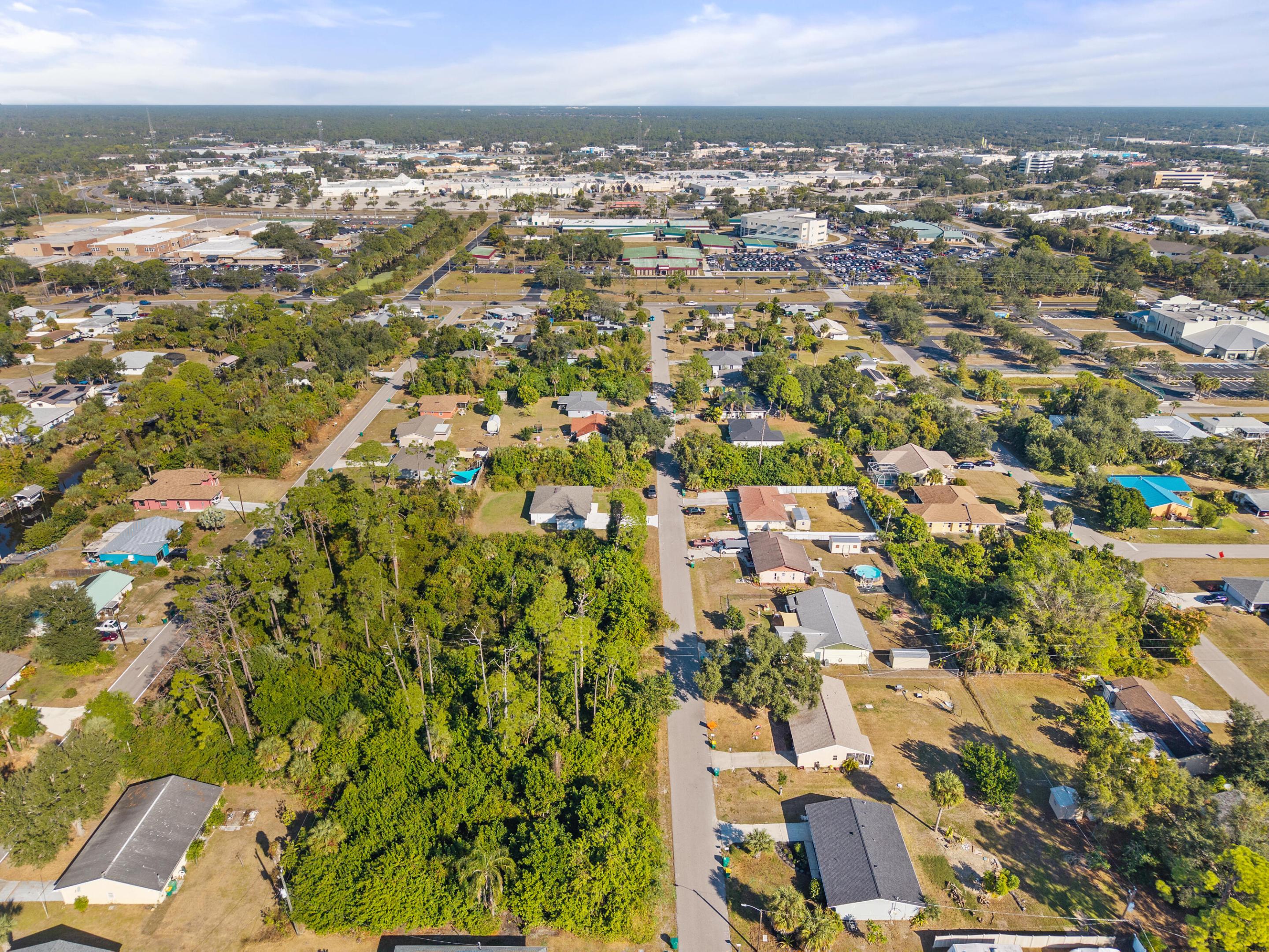 PORT CHARLOTTE - Land