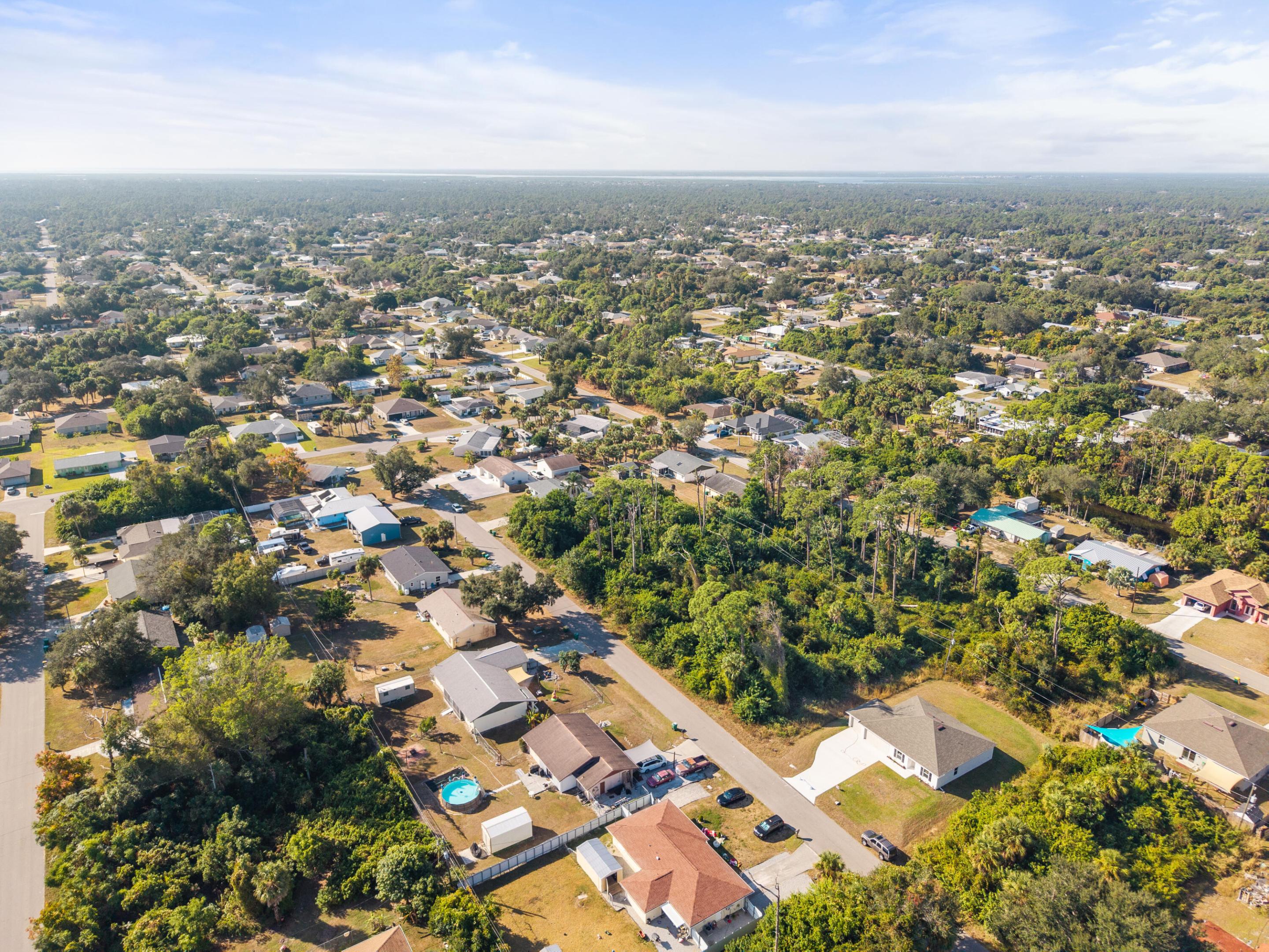 PORT CHARLOTTE - Land