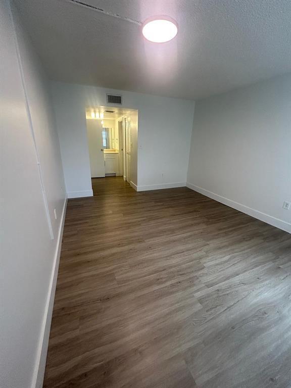 HERITAGE CIRCLE CONDO - Residential