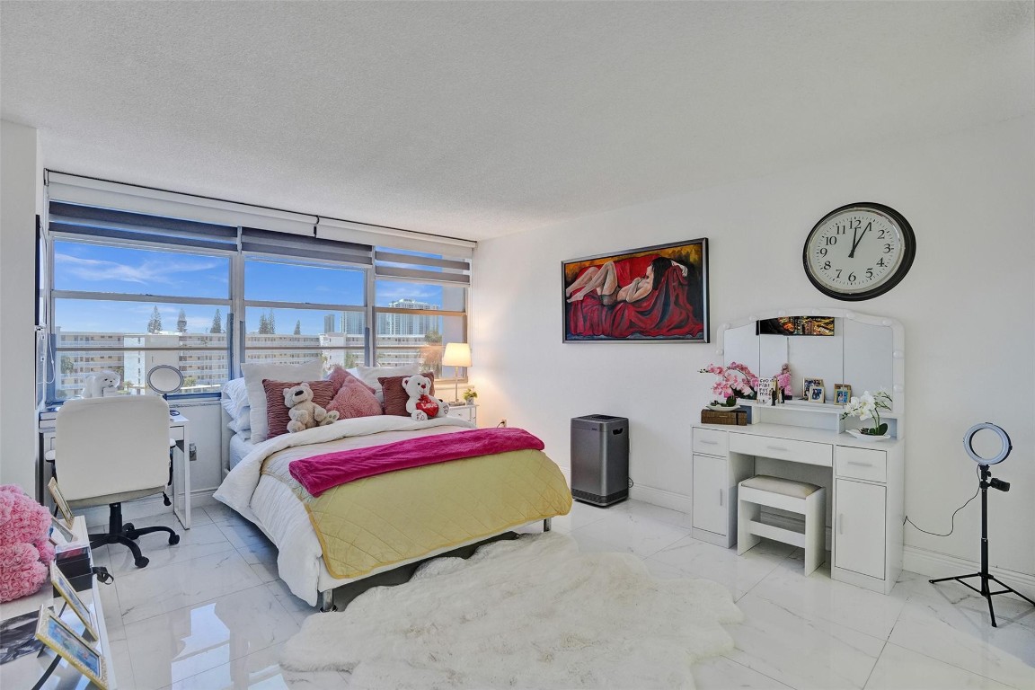 Del Prado Condo - Residential Lease