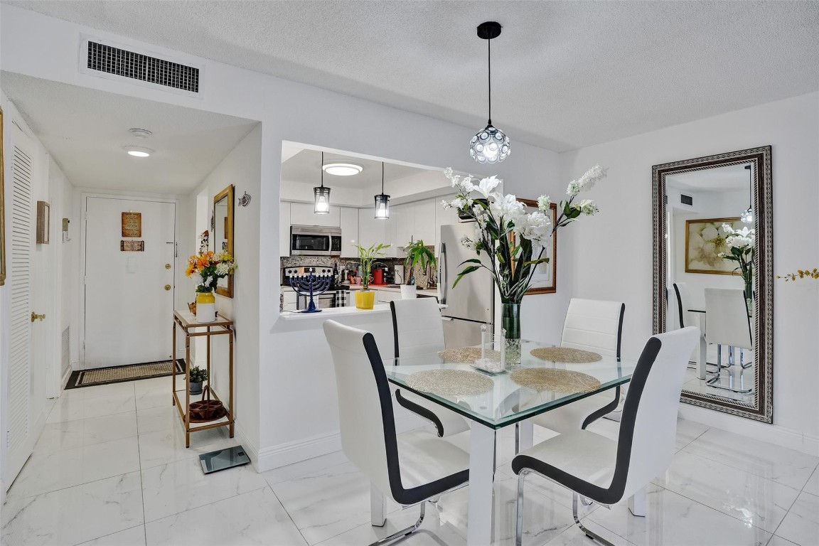 Del Prado Condo - Residential Lease
