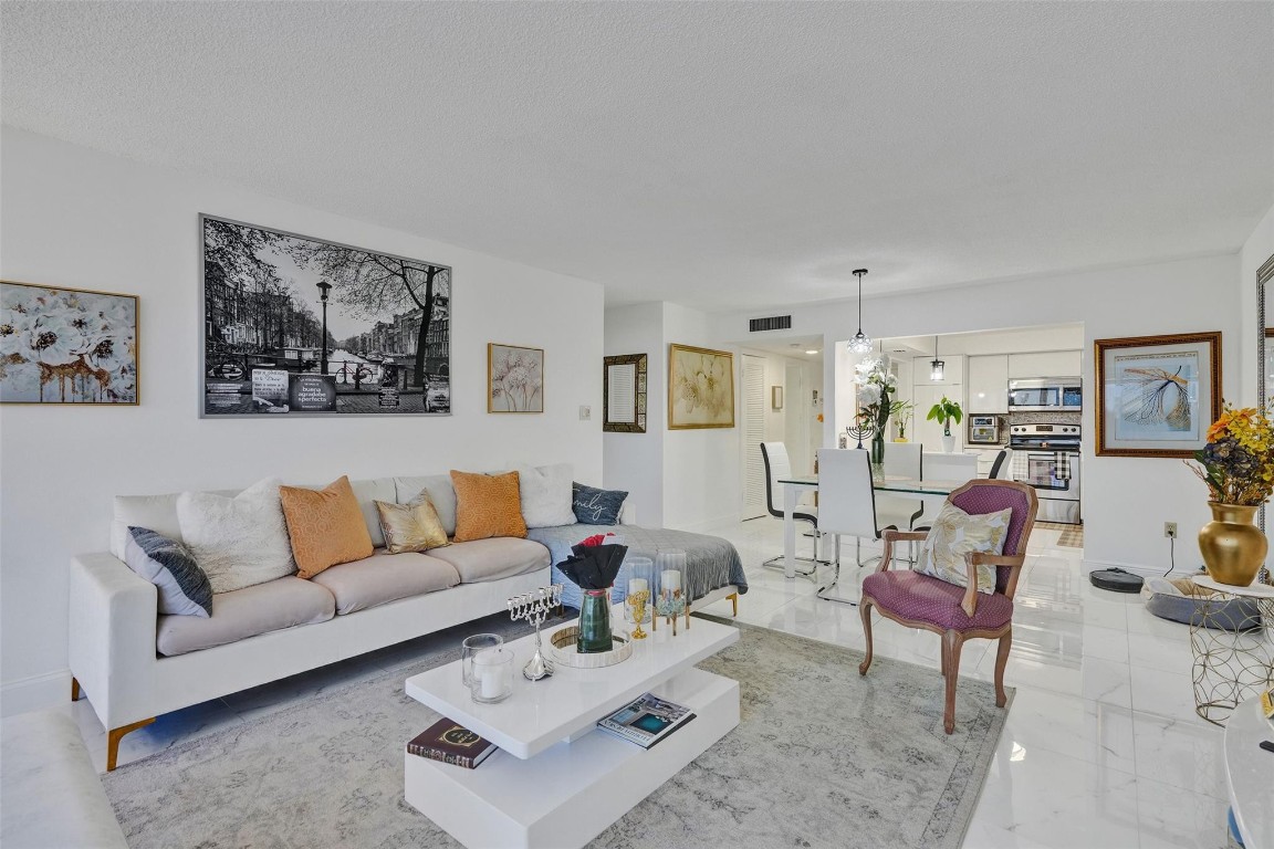Del Prado Condo - Residential Lease