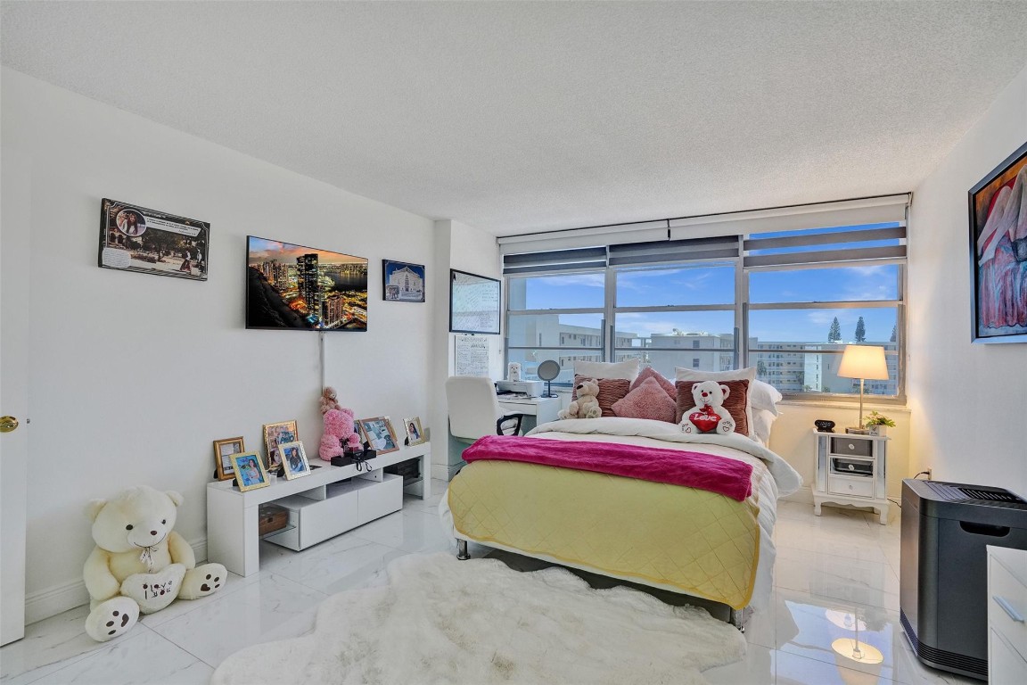 Del Prado Condo - Residential Lease
