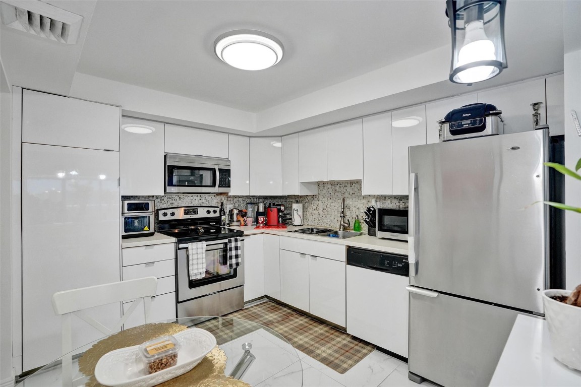 Del Prado Condo - Residential Lease