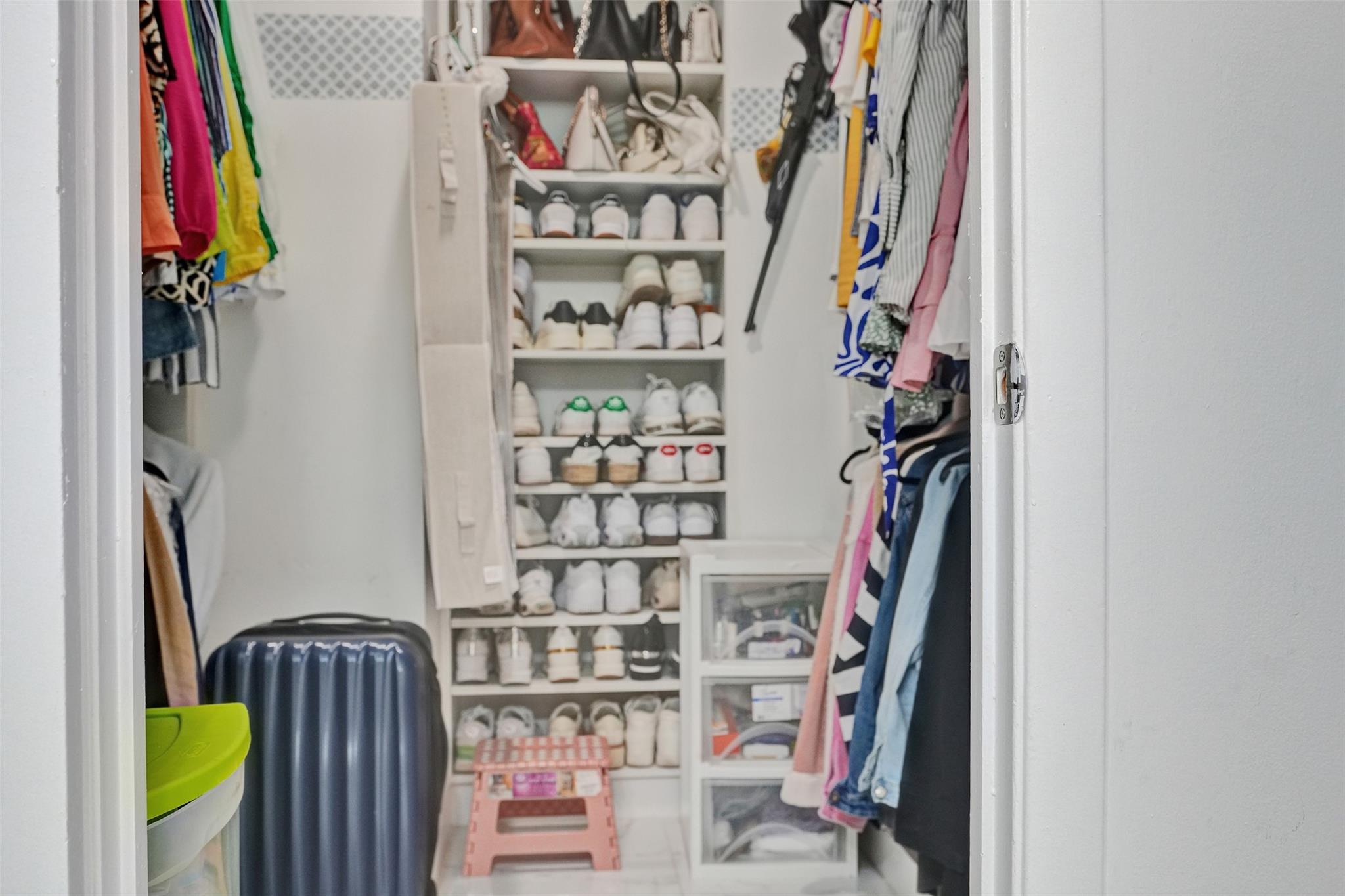 Del Prado Condo - Residential Lease