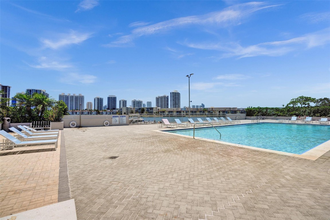 Del Prado Condo - Residential Lease