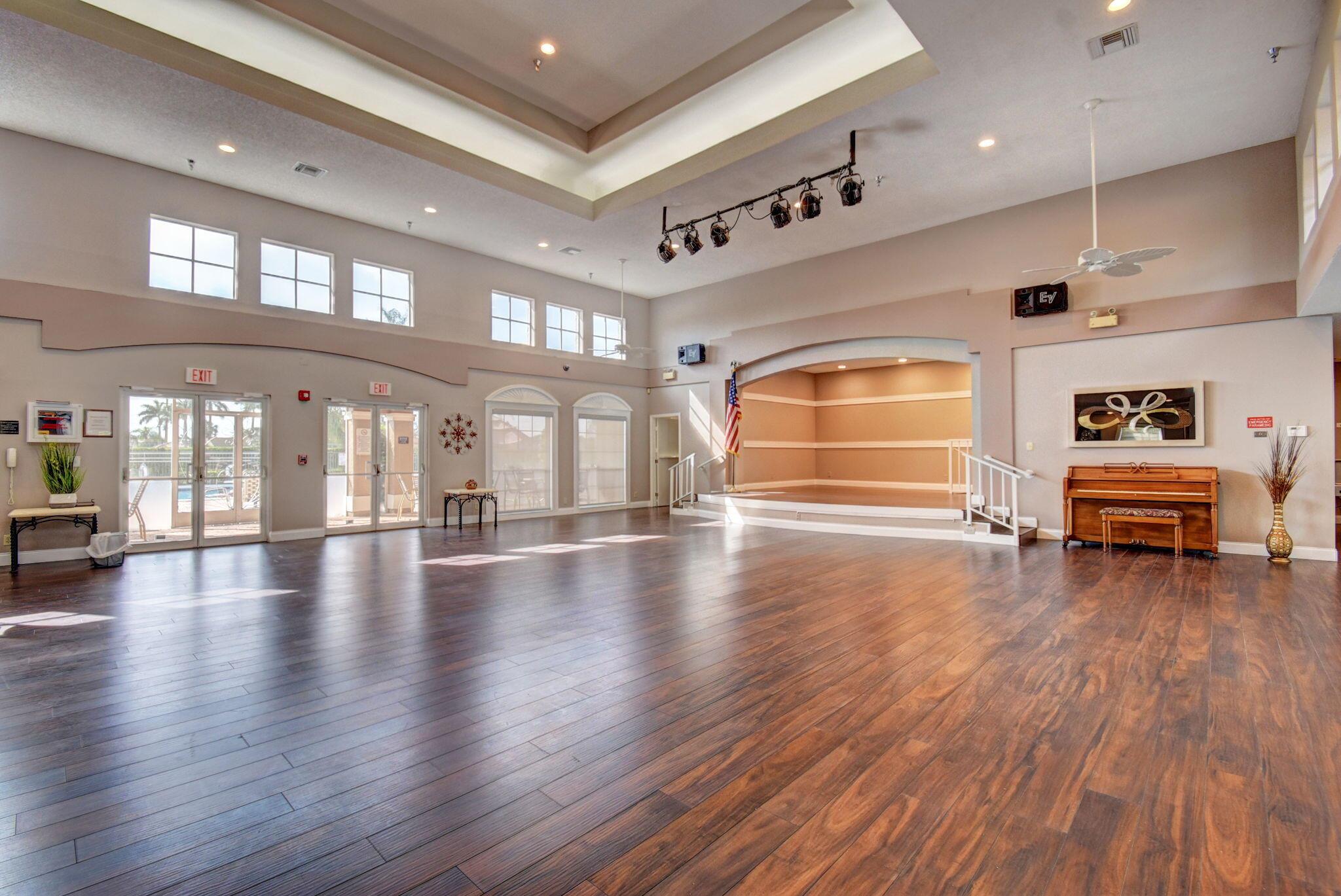 SWEETWATER 4 - Residential