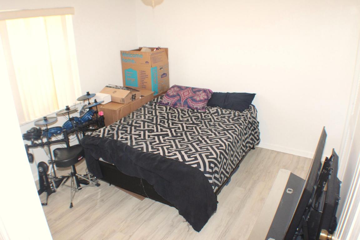 TRADEWINDS AT DOS LAGOS CONDO - Residential