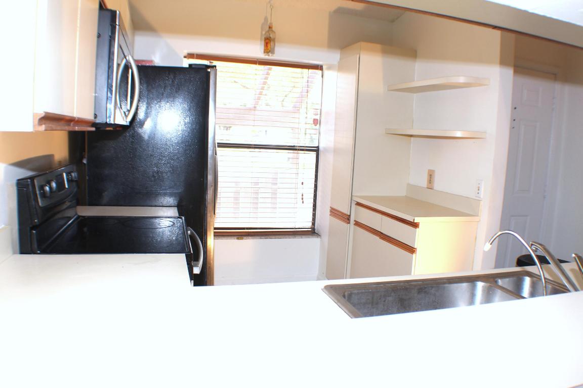 TRADEWINDS AT DOS LAGOS CONDO - Residential