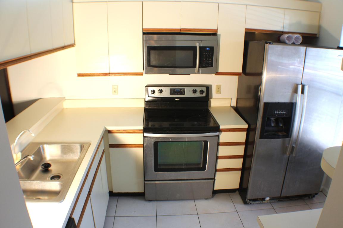 TRADEWINDS AT DOS LAGOS CONDO - Residential