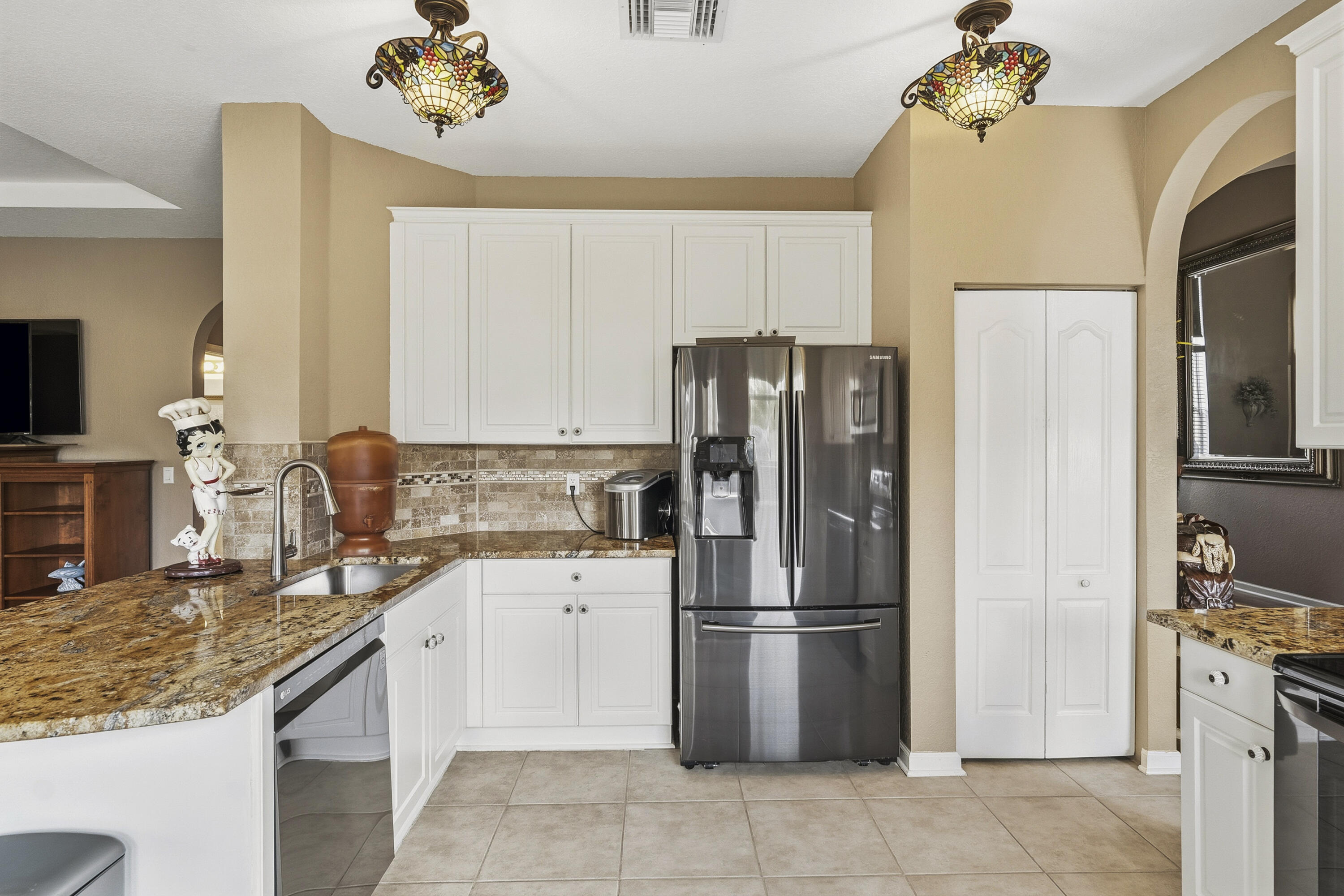 PORTOFINO SHORES PHASE THREE - Residential