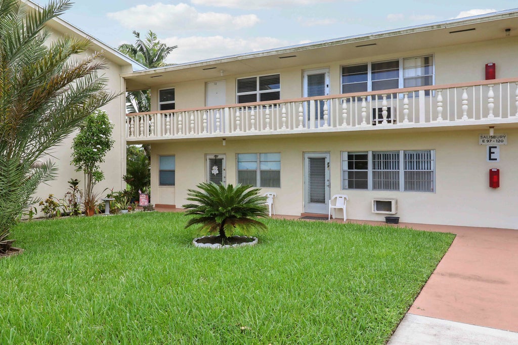 Photo of 112 Salisbury #E, West Palm Beach, FL 33417 (MLS # B26081631)