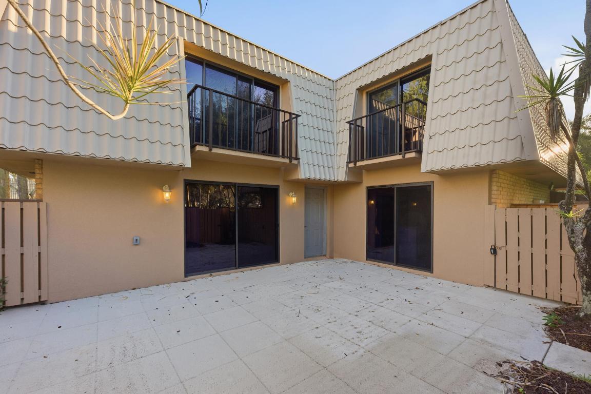 SANDALWOOD LAKES SOUTH - Residential