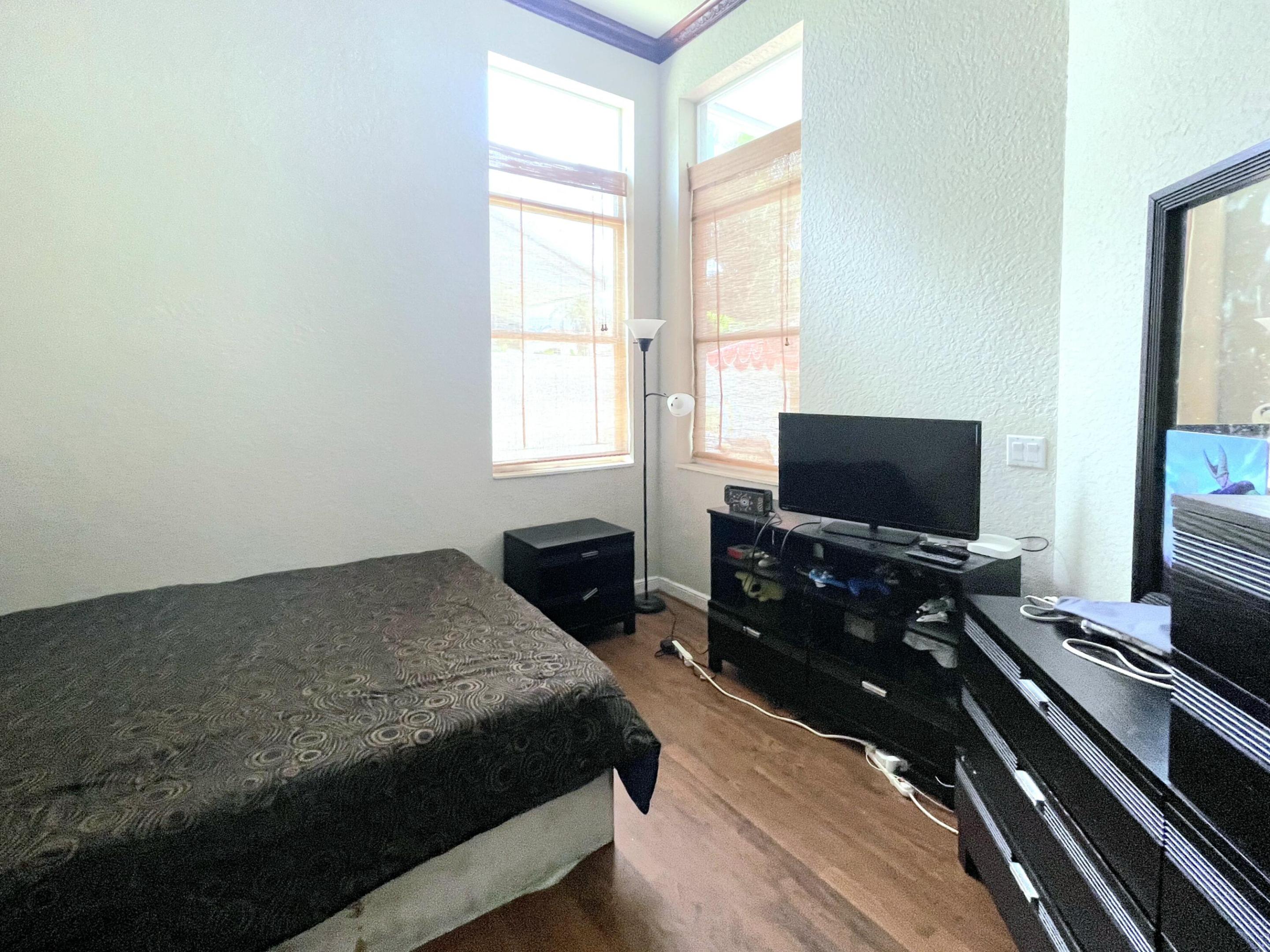 KENSINGTON AT WOODFIELD COUNTRY CLUB - Residential