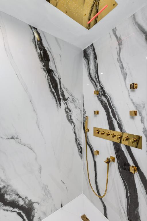 BOCA BAY COLONY - Residential