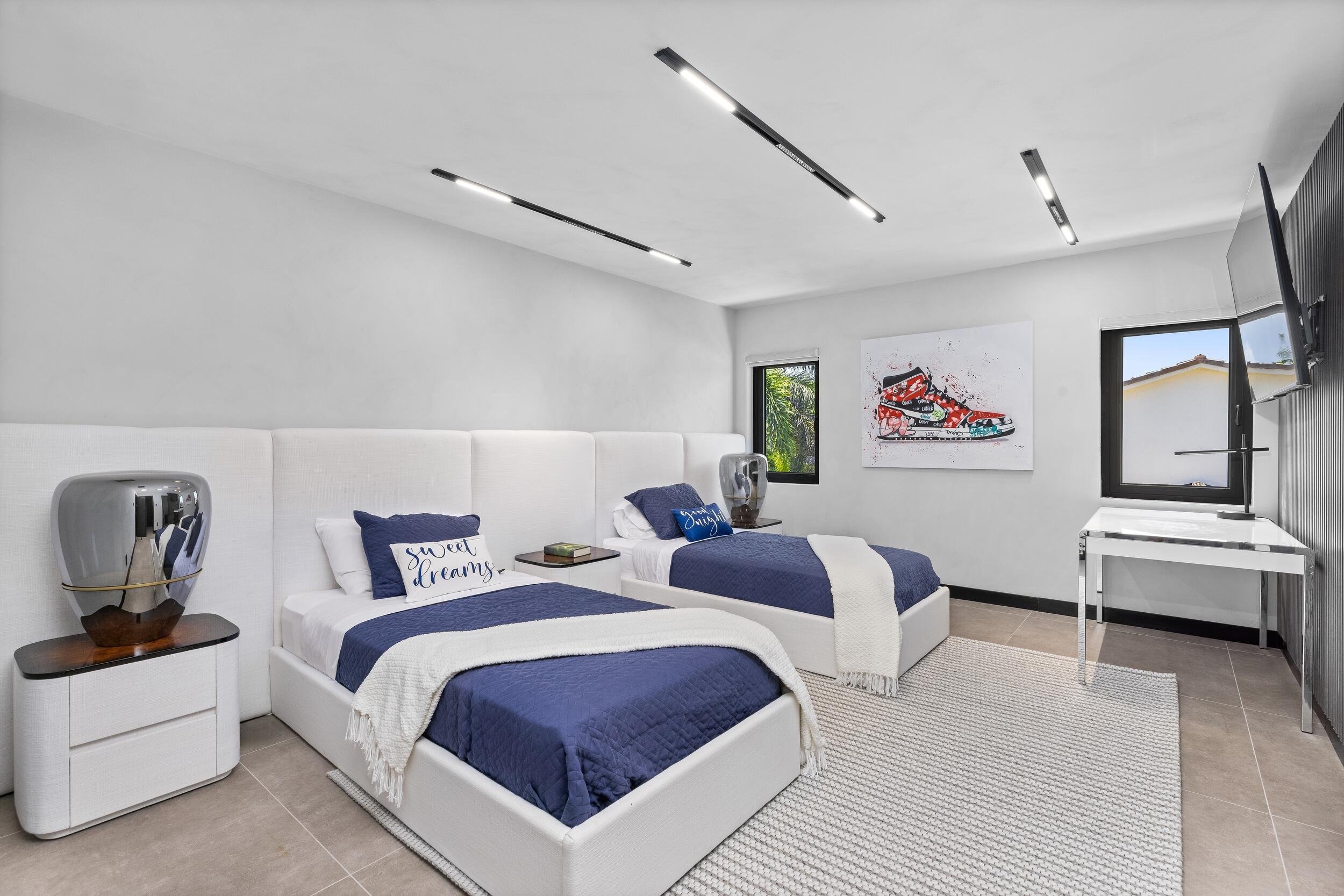 BOCA BAY COLONY - Residential