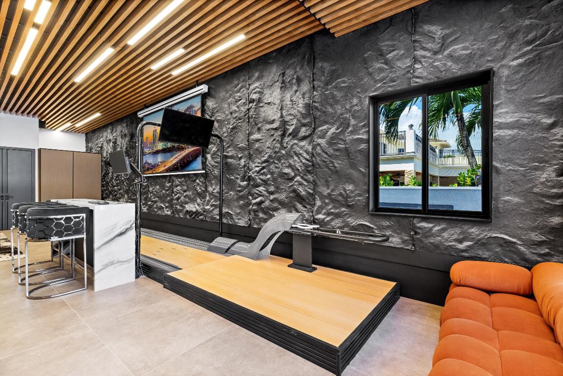 BOCA BAY COLONY - Residential