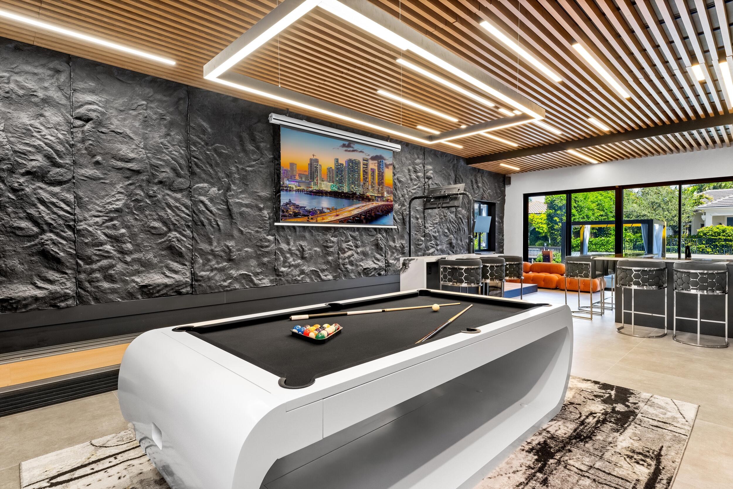 BOCA BAY COLONY - Residential