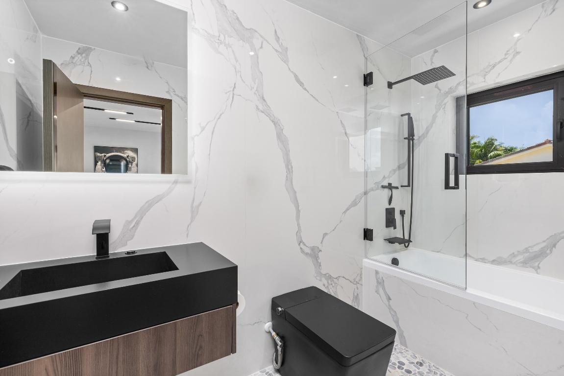 BOCA BAY COLONY - Residential