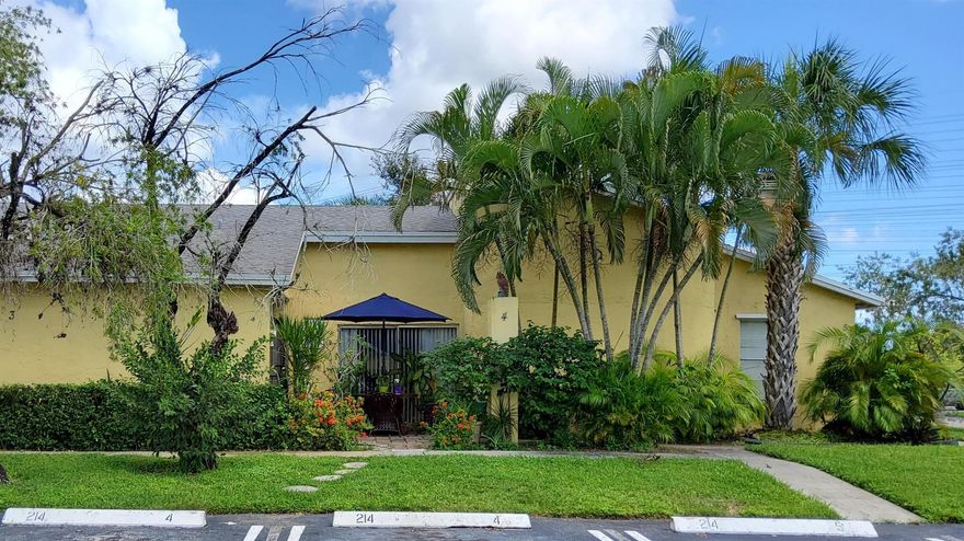 Welcome to your dream condo villa in South Florida! This remarkable property is located in the heart of Royal Palm Beach. Low HOA fee, which includes roof and building insurance. Walk distance to stores.