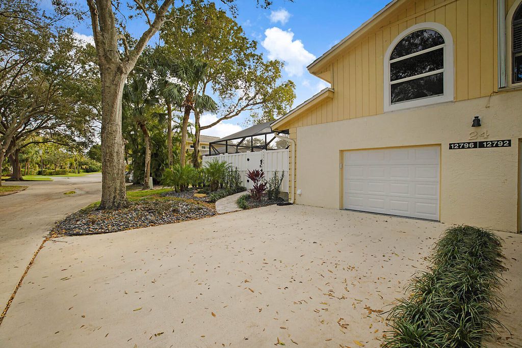 Photo of 12796 Woodmill Drive, Palm Beach Gardens, FL 33418 (MLS # R11051617)