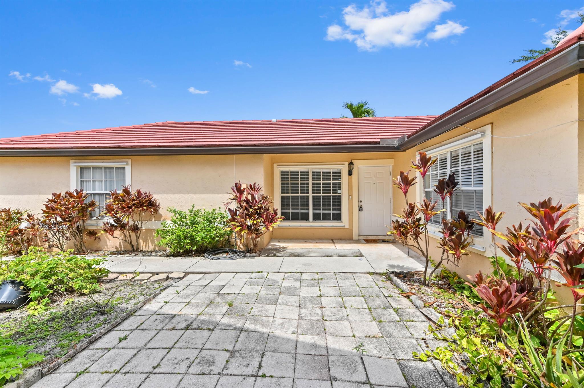 12203 Brisbane Lane