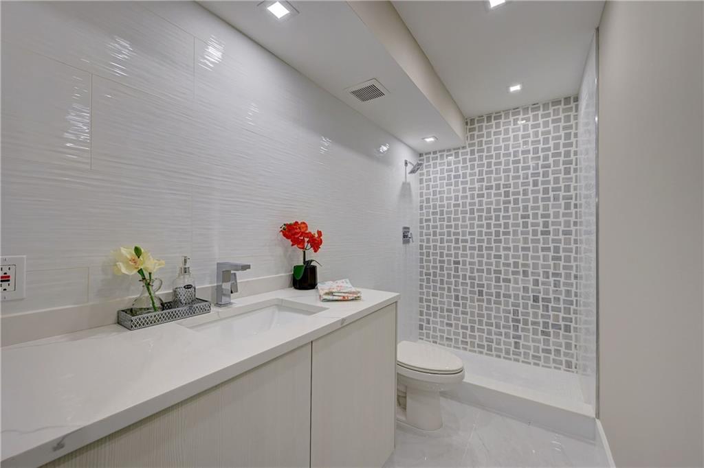 WYNMOOR VILLAGE - Residential