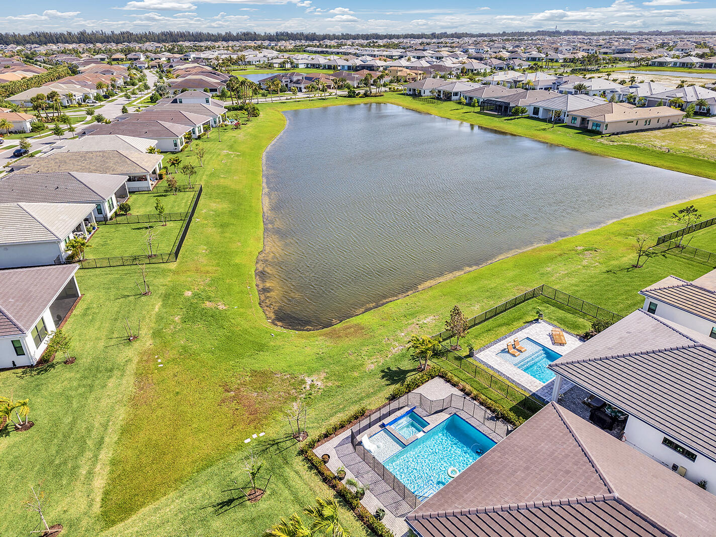 CRESSWIND PALM BEACH PHASE 3 - Residential