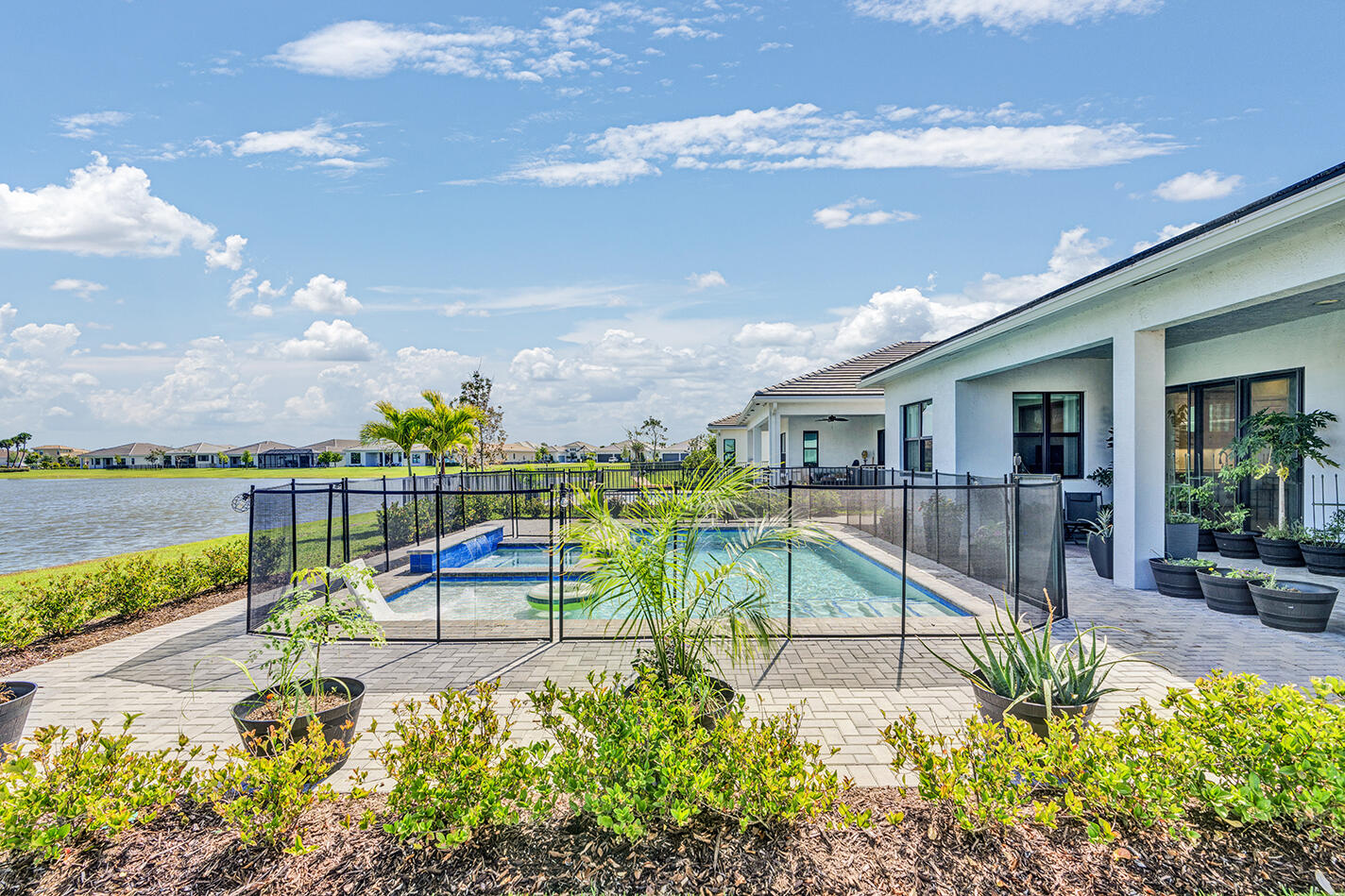 CRESSWIND PALM BEACH PHASE 3 - Residential