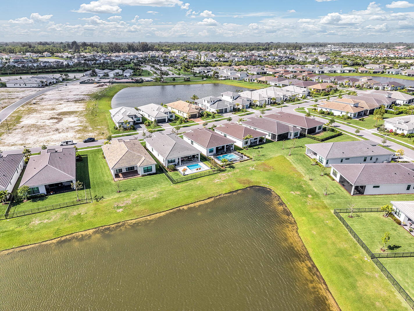 CRESSWIND PALM BEACH PHASE 3 - Residential