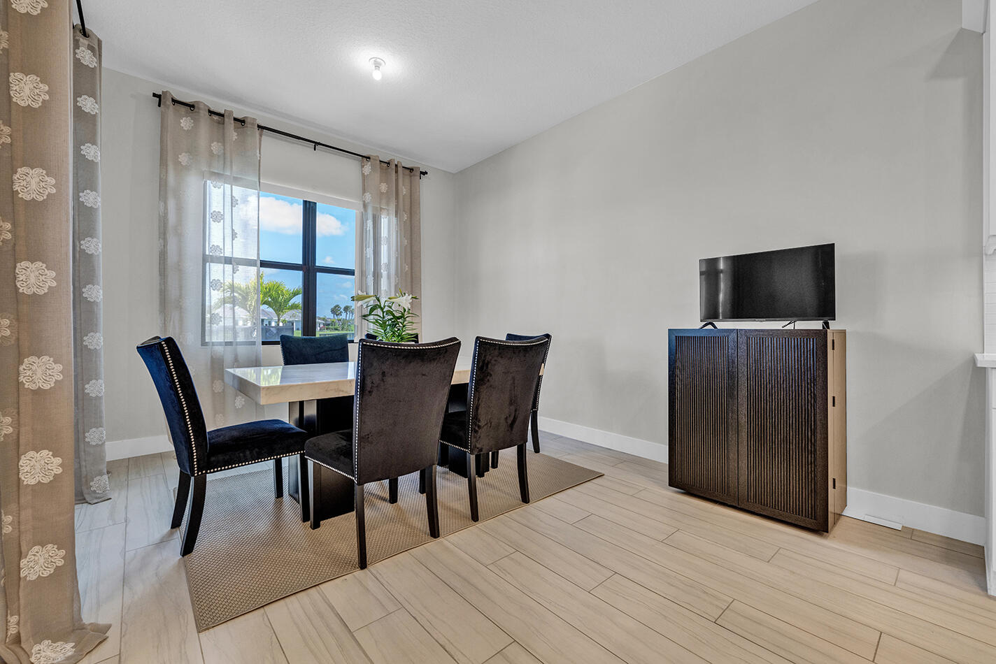 CRESSWIND PALM BEACH PHASE 3 - Residential