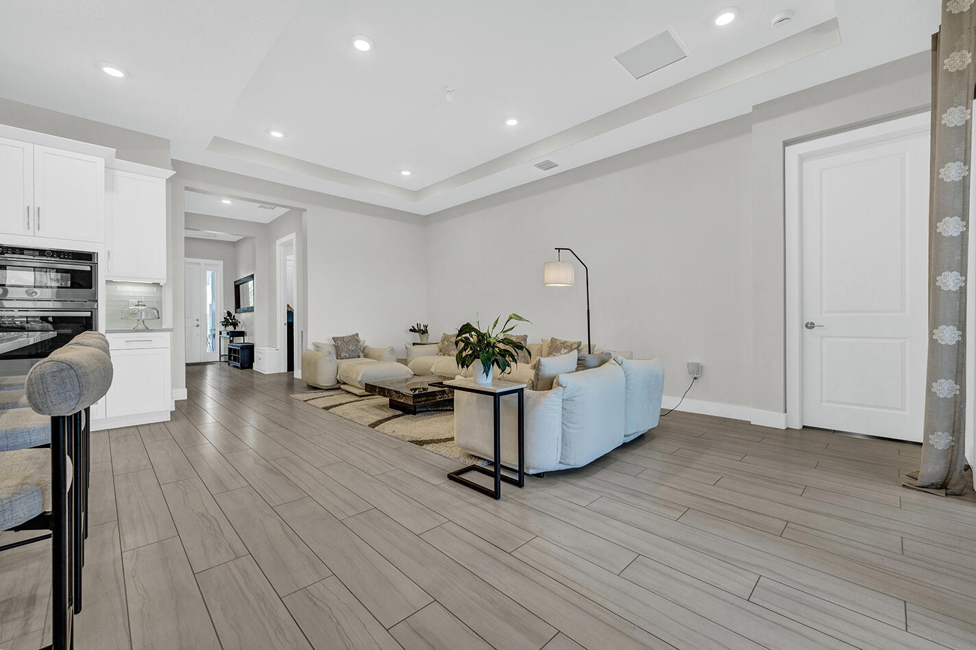 CRESSWIND PALM BEACH PHASE 3 - Residential