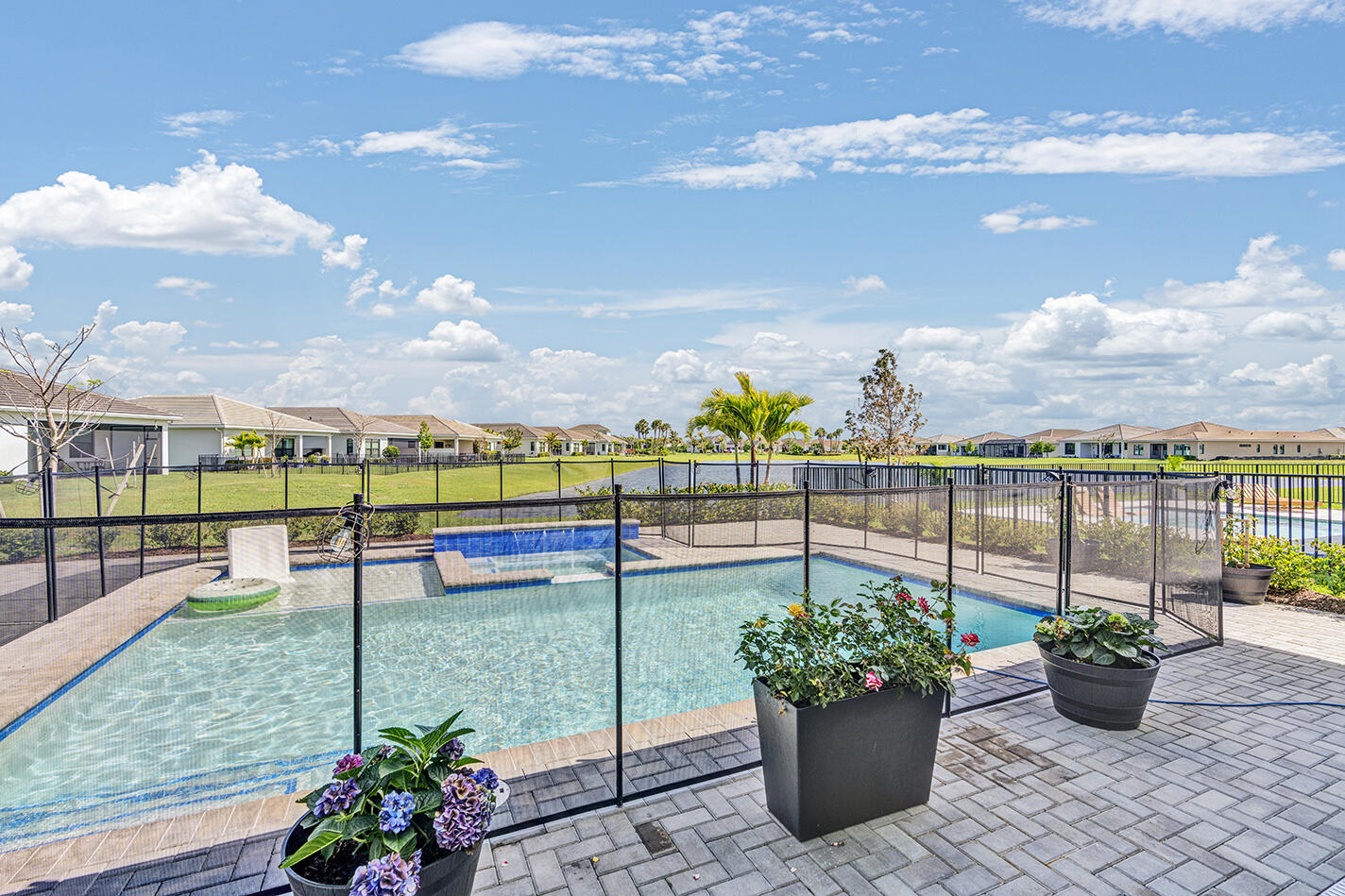 CRESSWIND PALM BEACH PHASE 3 - Residential