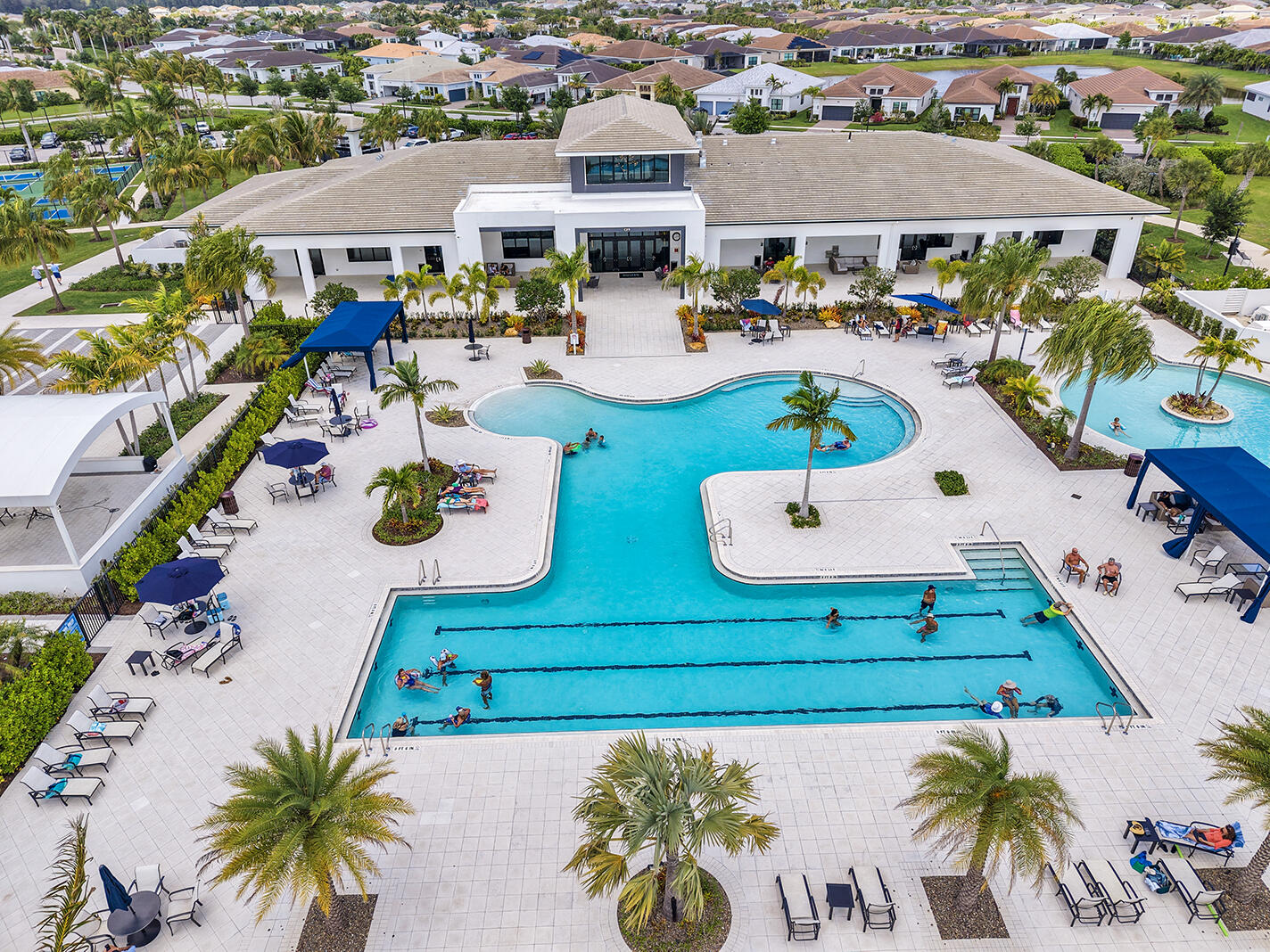 CRESSWIND PALM BEACH PHASE 3 - Residential