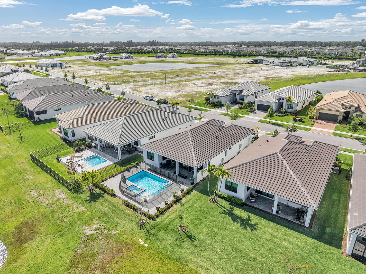 CRESSWIND PALM BEACH PHASE 3 - Residential