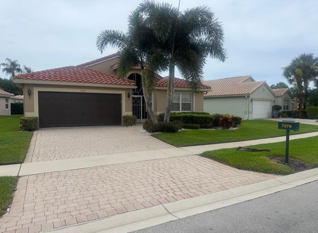 Photo of 7278 HAVILAND Circle, Boynton Beach, FL 33437 (MLS # B26071416)