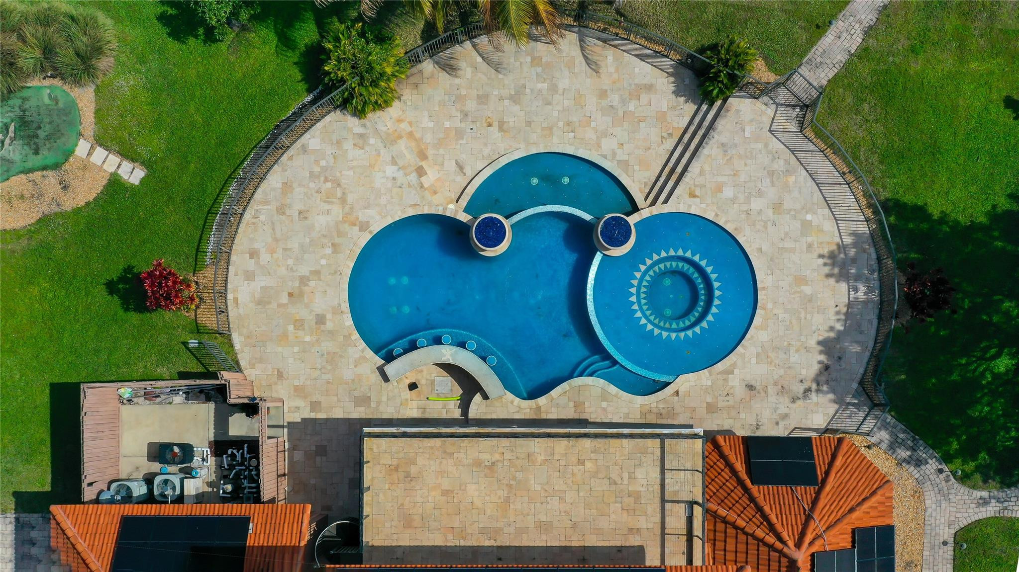 5660 Lago Del Sol Drive