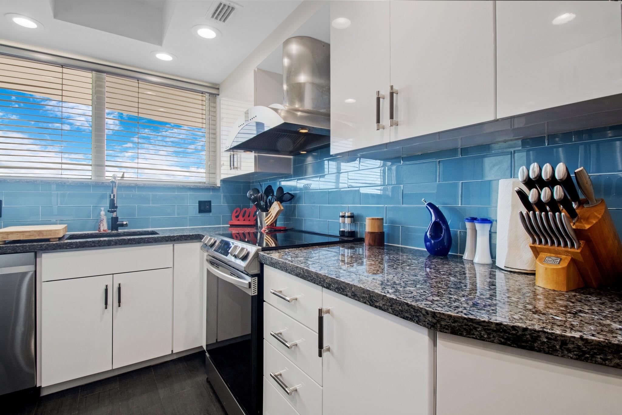 333 Sunset Dr 207