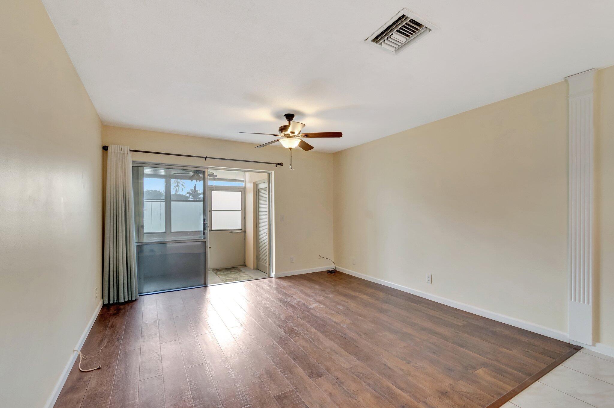 Cresthaven Villas No 2 - Residential