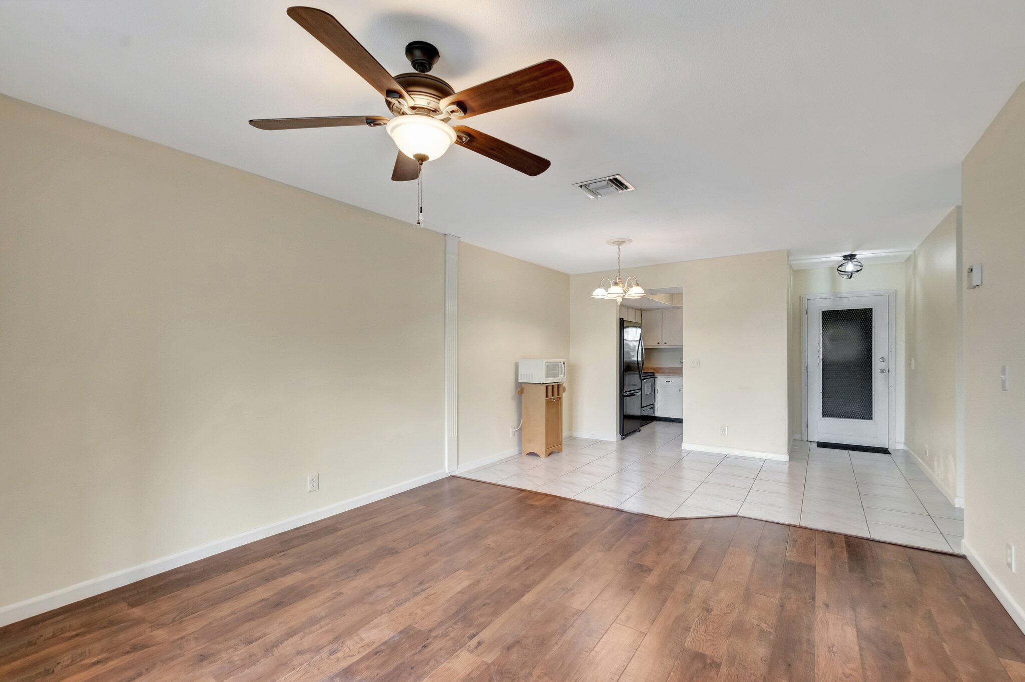 Cresthaven Villas No 2 - Residential